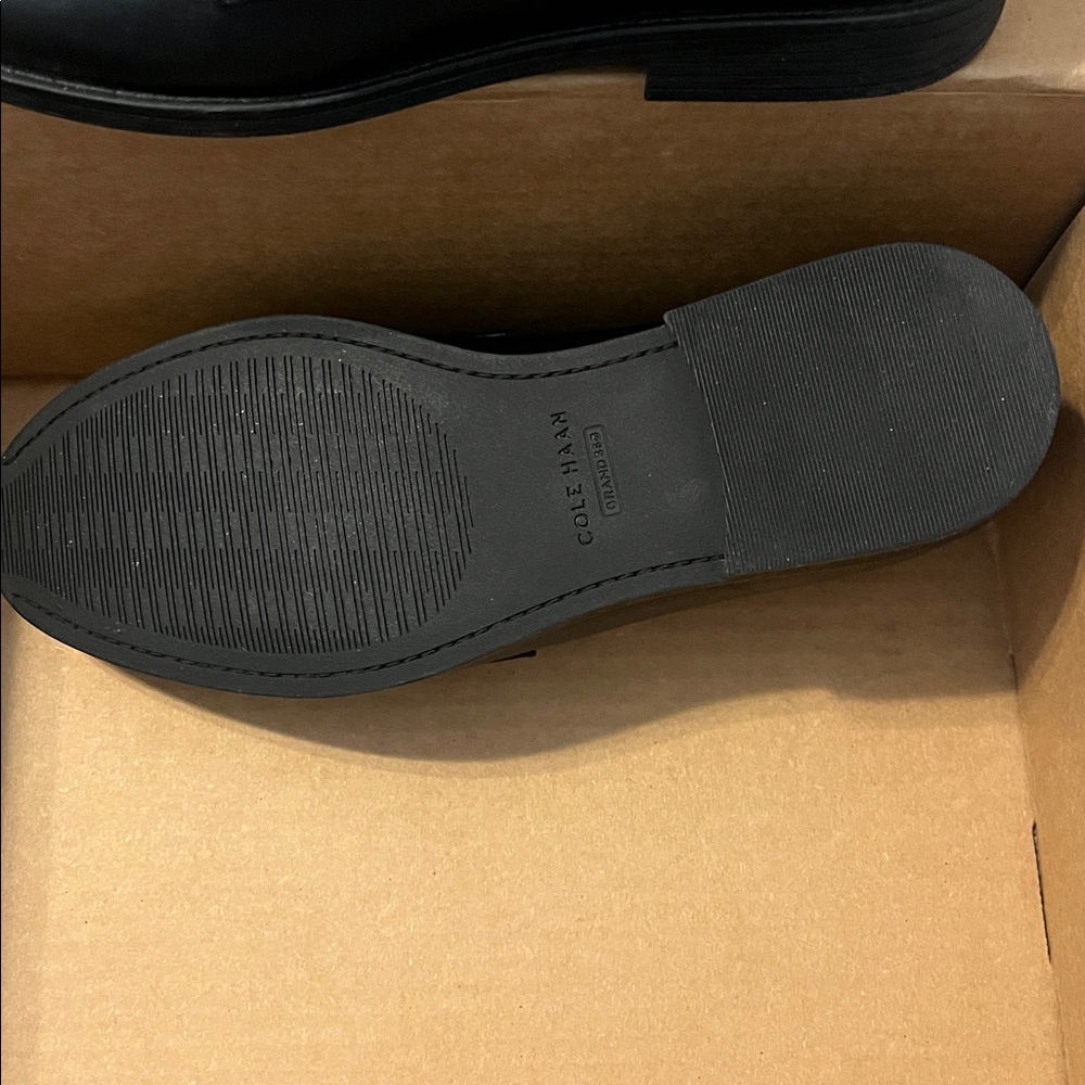 Cole Haan Women's Stassi Black Leather Penny Loafers NWOT size 8 - Picture 8 of 10
